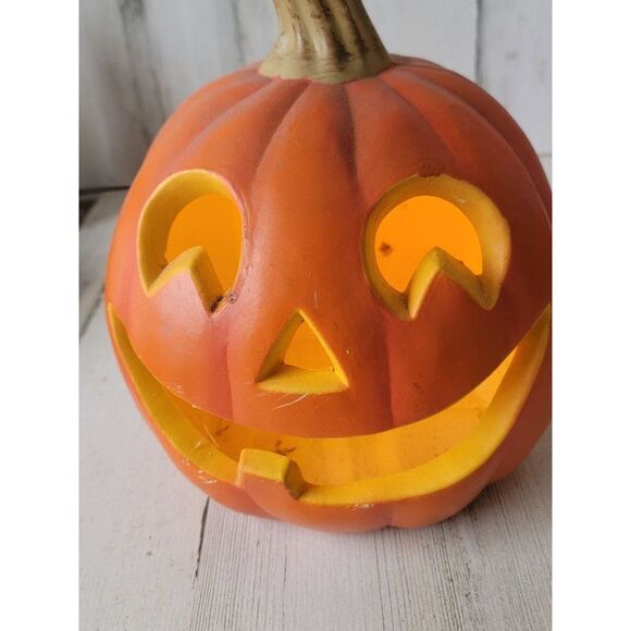 Happy Light up Jack O'Lantern Halloween pumpkin prop - Picture 2 of 12
